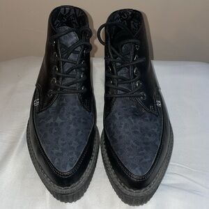 T.U.K. Black and Gray leopard lace up creeper boots women’s size 9